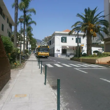 Coohafal-conjunto Madalena Ii Funchal (Madeira)